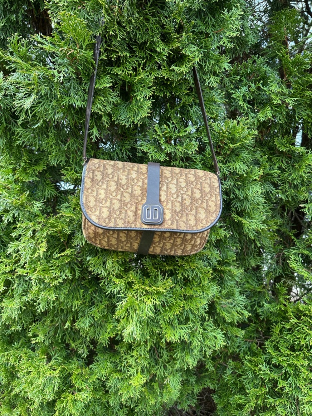 ✨ Christian Dior Trotter Canvas Shoulder Bag – Brown/Gold ✨ - Picture 13 of 17